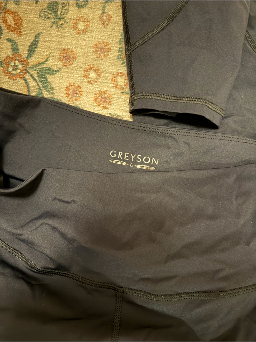 Greyson workout set - Picture 11 of 11
